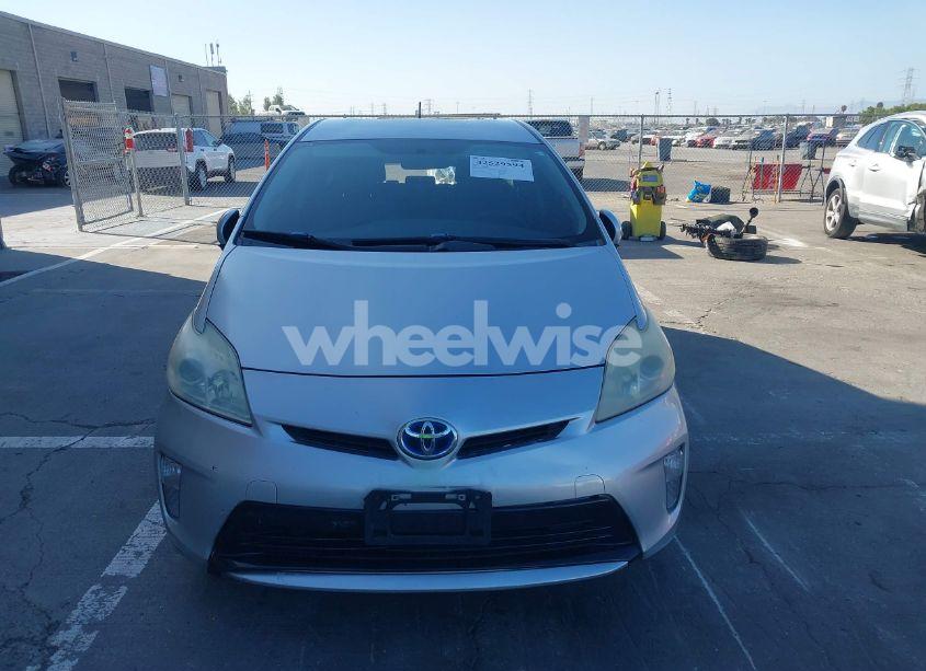 Photo 12 of 2013 Toyota Prius TWO (VIN JTDKN3DU2D5701401)