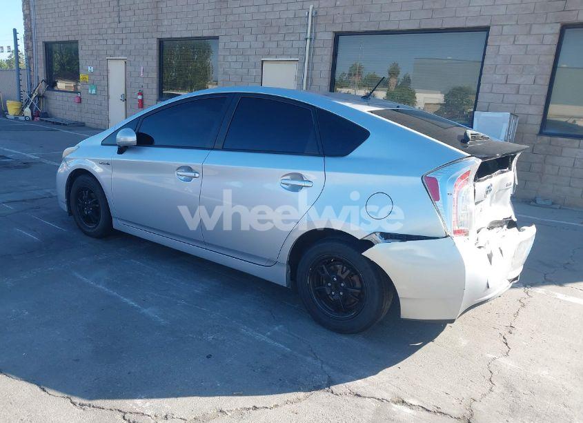 Photo 3 of 2013 Toyota Prius TWO (VIN JTDKN3DU2D5701401)