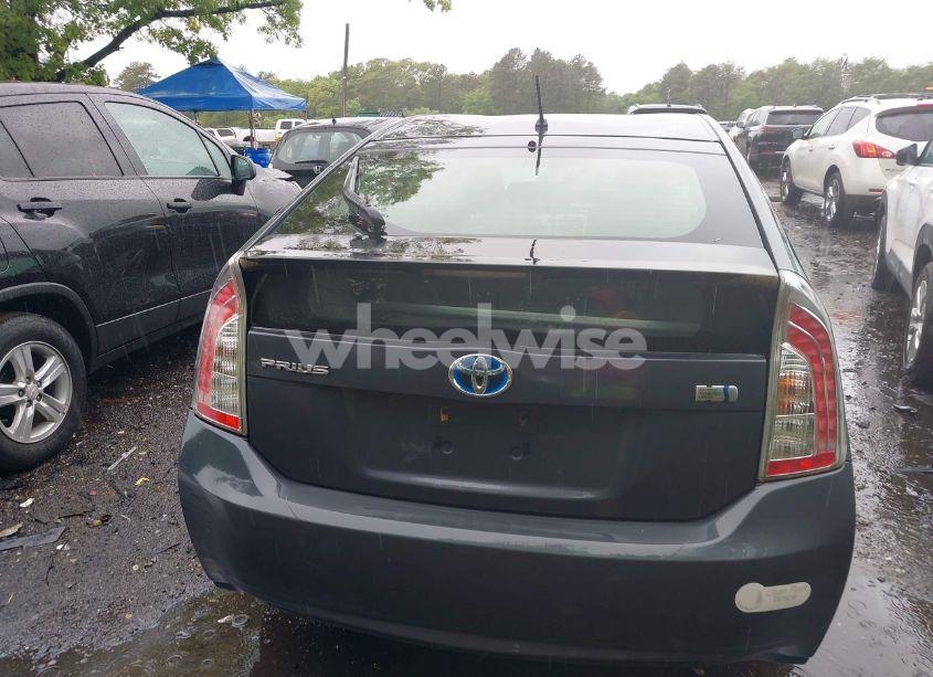 Photo 16 of 2014 Toyota Prius FIVE/FOUR/THREE/TWO (VIN JTDKN3DU2E0376375)