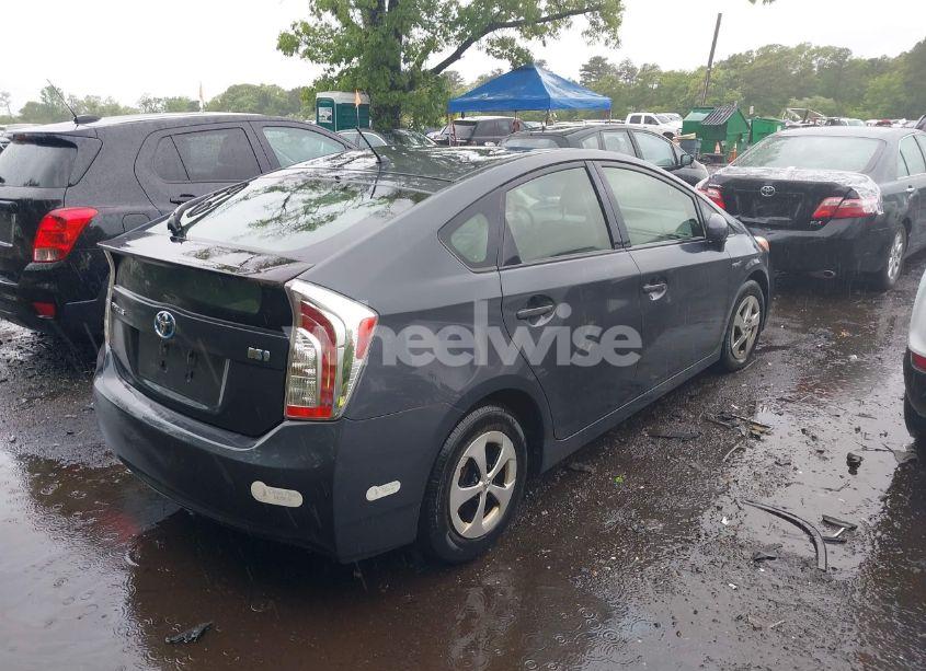 Photo 4 of 2014 Toyota Prius FIVE/FOUR/THREE/TWO (VIN JTDKN3DU2E0376375)