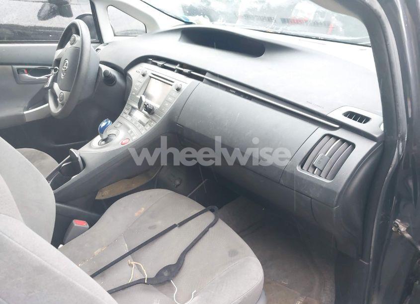 Photo 5 of 2014 Toyota Prius FIVE/FOUR/THREE/TWO (VIN JTDKN3DU2E0376375)