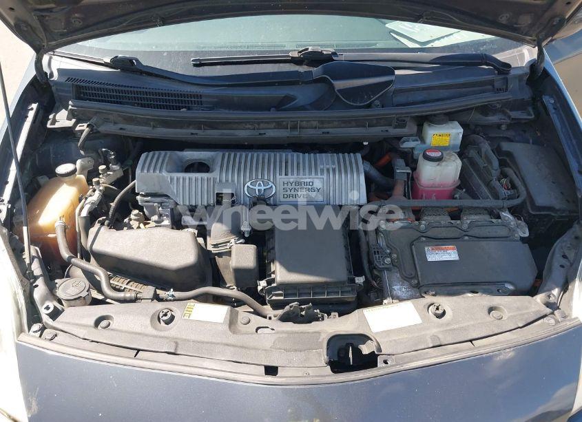 Photo 10 of 2014 Toyota Prius TWO (VIN JTDKN3DU2E0377039)