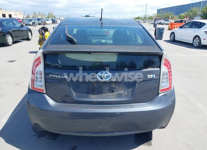 Photo 16 of 2014 Toyota Prius TWO (VIN JTDKN3DU2E0377039)