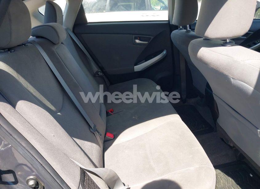 Photo 8 of 2014 Toyota Prius TWO (VIN JTDKN3DU2E0377039)