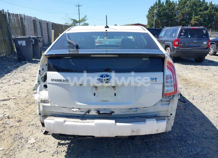 Photo 16 of 2014 Toyota Prius FOUR (VIN JTDKN3DU2E0390342)