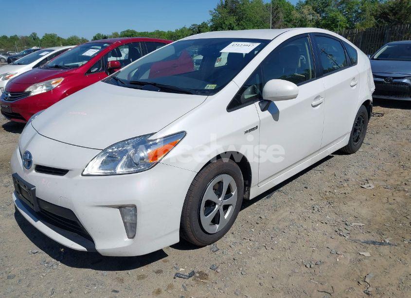 Photo 2 of 2014 Toyota Prius FOUR (VIN JTDKN3DU2E0390342)