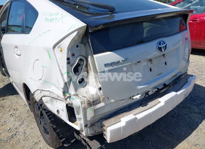 Photo 6 of 2014 Toyota Prius FOUR (VIN JTDKN3DU2E0390342)