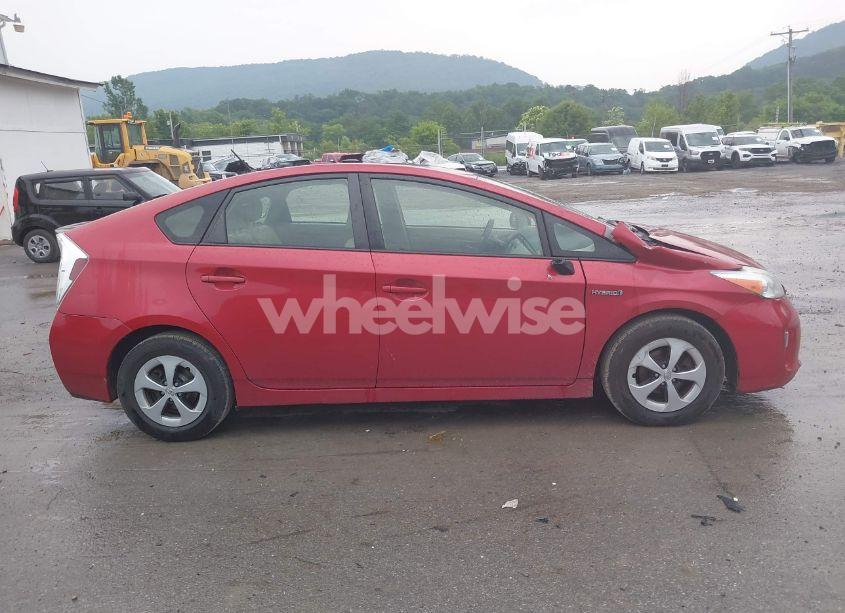 Photo 13 of 2014 Toyota Prius (VIN JTDKN3DU2E1772509)