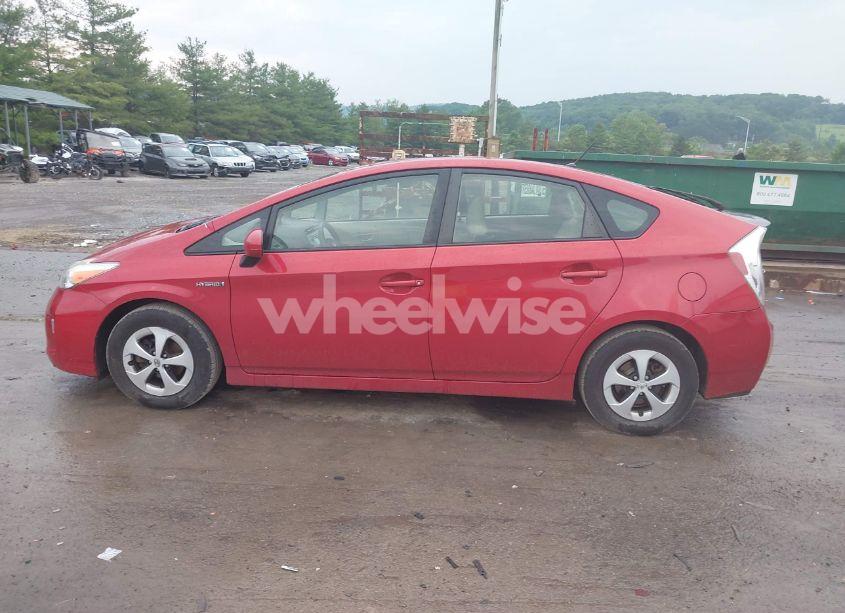 Photo 14 of 2014 Toyota Prius (VIN JTDKN3DU2E1772509)