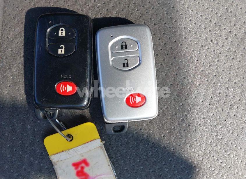 Photo 11 of 2014 Toyota Prius TWO (VIN JTDKN3DU2E1774423)