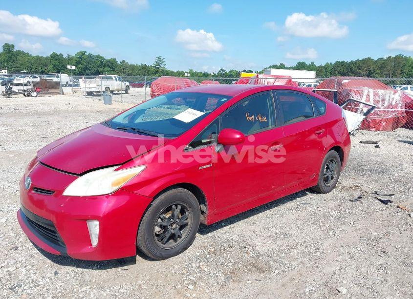Photo 2 of 2014 Toyota Prius TWO (VIN JTDKN3DU2E1774423)