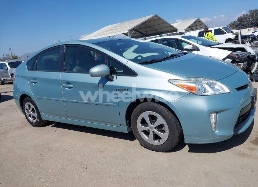 Photo 13 of 2014 Toyota Prius FOUR (VIN JTDKN3DU2E1841005)