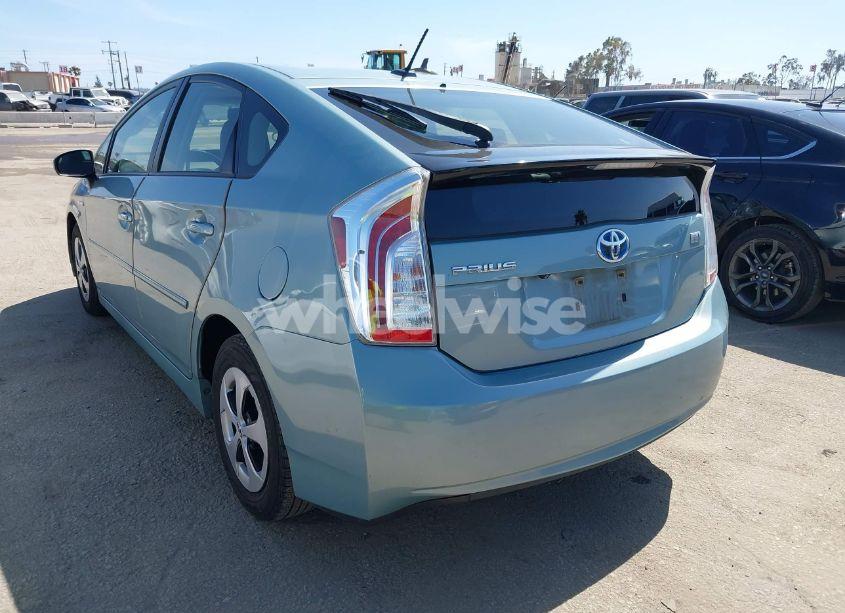 Photo 3 of 2014 Toyota Prius FOUR (VIN JTDKN3DU2E1841005)