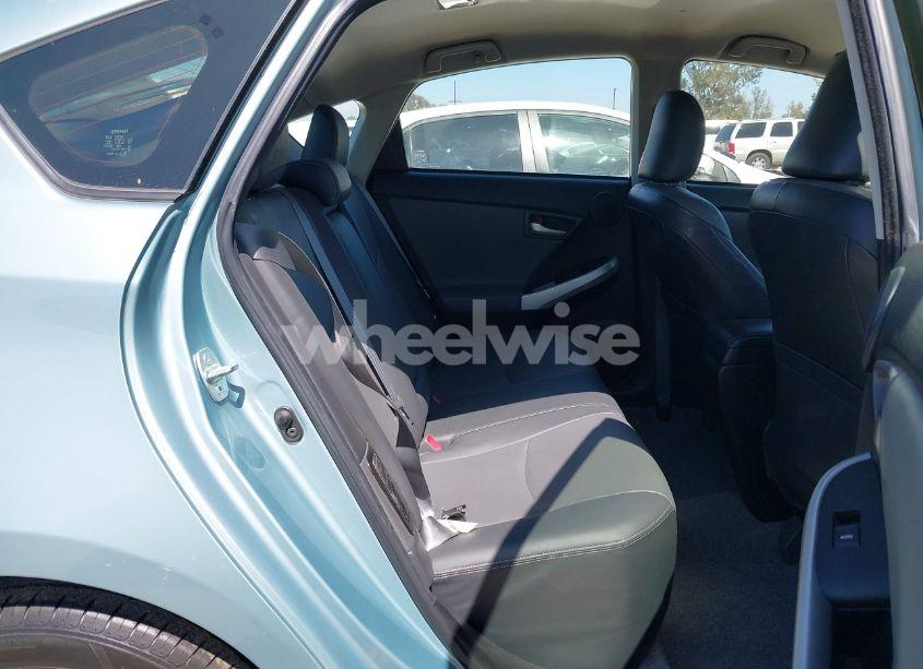 Photo 8 of 2014 Toyota Prius FOUR (VIN JTDKN3DU2E1841005)