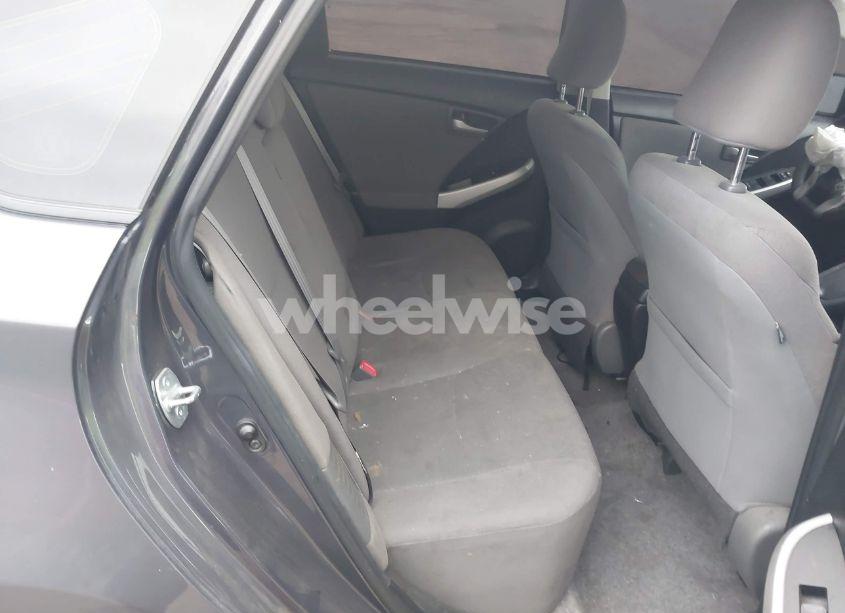 Photo 8 of 2015 Toyota Prius TWO (VIN JTDKN3DU2F0423129)