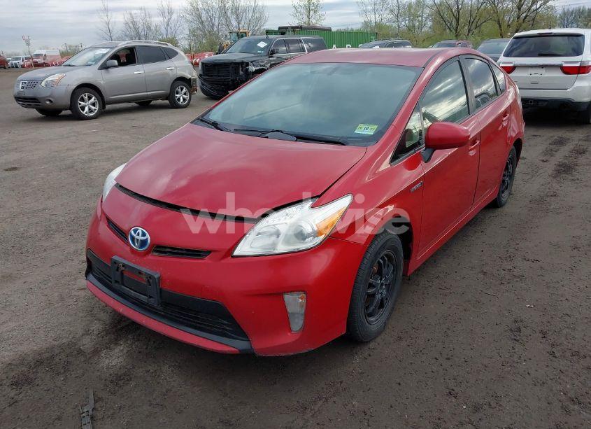 Photo 2 of 2015 Toyota Prius TWO (VIN JTDKN3DU2F0482052)