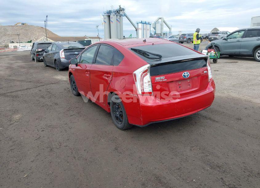 Photo 3 of 2015 Toyota Prius TWO (VIN JTDKN3DU2F0482052)