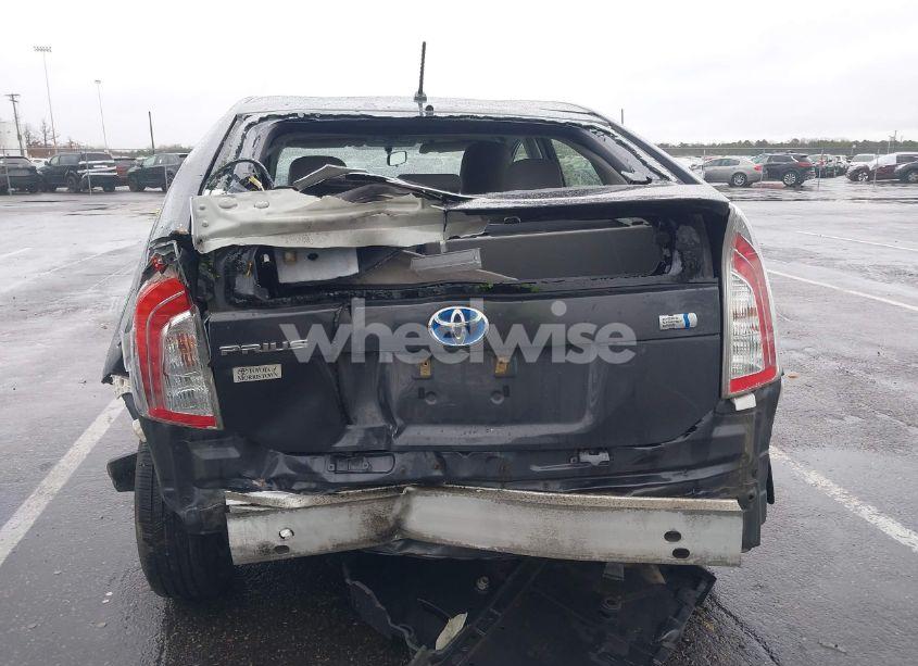 Photo 6 of 2015 Toyota Prius TWO (VIN JTDKN3DU2F1873521)