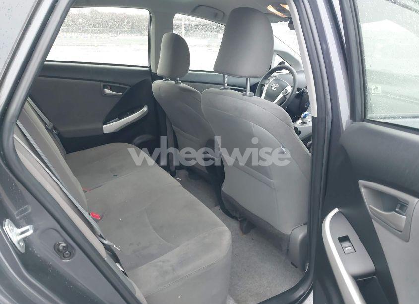 Photo 8 of 2015 Toyota Prius TWO (VIN JTDKN3DU2F1873521)