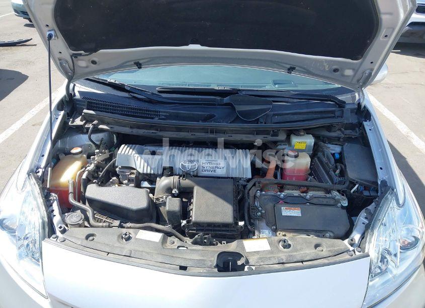 Photo 10 of 2015 Toyota Prius FOUR (VIN JTDKN3DU2F1899374)