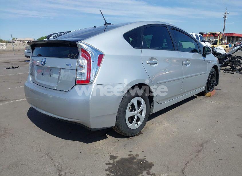 Photo 4 of 2015 Toyota Prius FOUR (VIN JTDKN3DU2F1899374)