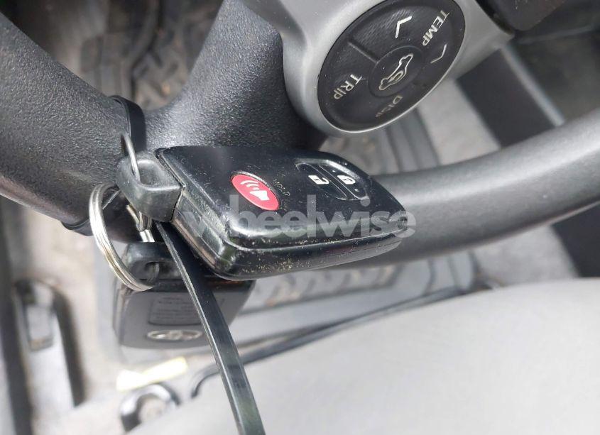 Photo 11 of 2015 Toyota Prius FIVE/FOUR/PERSONA SERIES SPECIAL EDITION/THREE/TWO (VIN JTDKN3DU2F1935497)