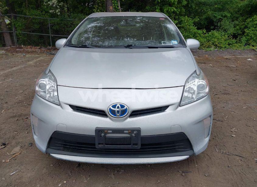 Photo 12 of 2015 Toyota Prius FIVE/FOUR/PERSONA SERIES SPECIAL EDITION/THREE/TWO (VIN JTDKN3DU2F1935497)