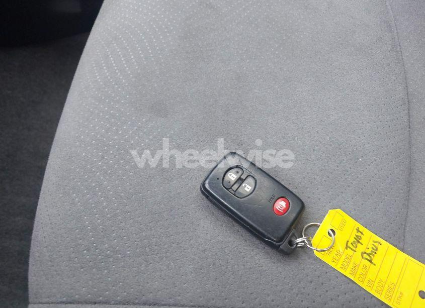 Photo 11 of 2015 Toyota Prius TWO (VIN JTDKN3DU2F1999278)