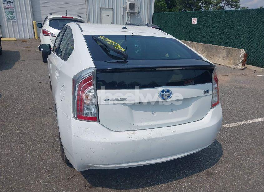 Photo 16 of 2015 Toyota Prius TWO (VIN JTDKN3DU2F1999278)