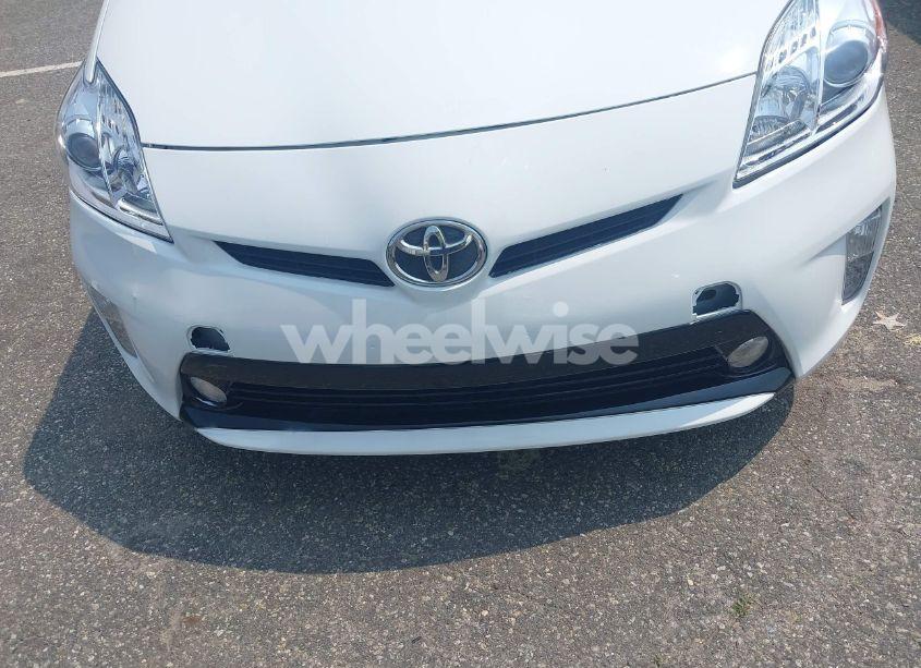 Photo 6 of 2015 Toyota Prius TWO (VIN JTDKN3DU2F1999278)