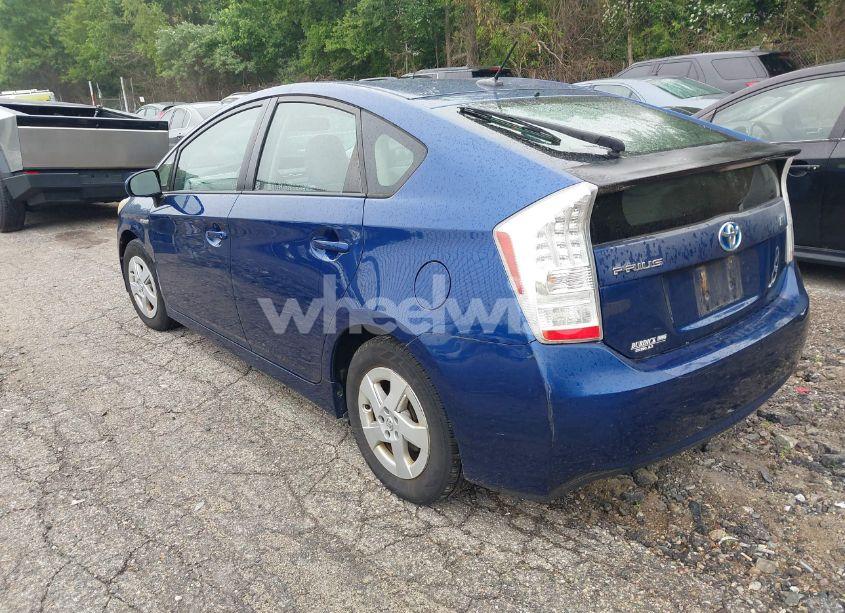 Photo 3 of 2010 Toyota Prius IV (VIN JTDKN3DU3A0007731)