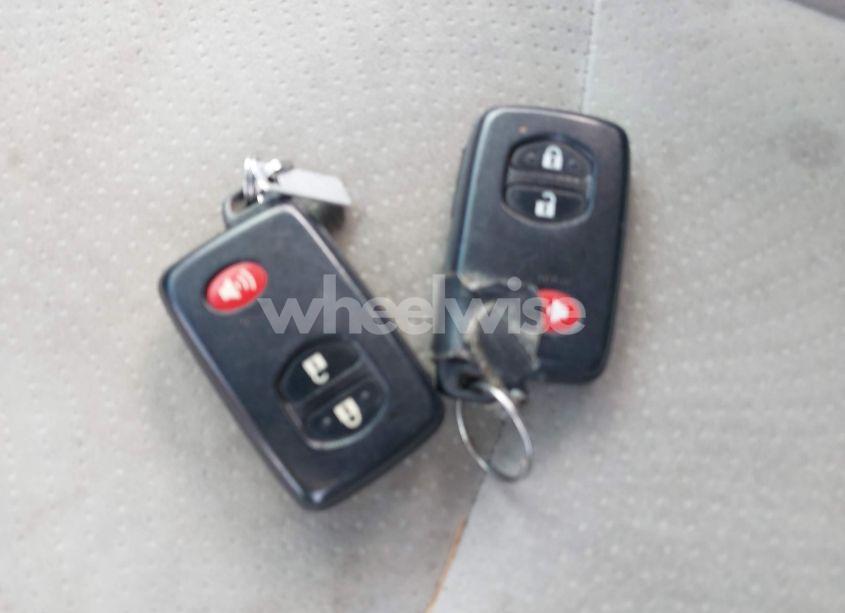 Photo 11 of 2010 Toyota Prius III (VIN JTDKN3DU3A0012492)