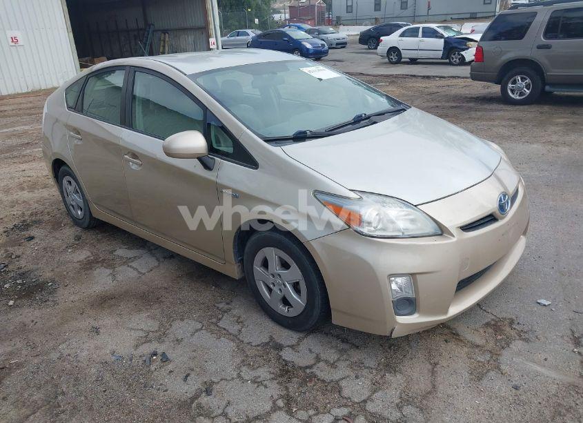 2010 Toyota Prius III (VIN JTDKN3DU3A0082879) main photo