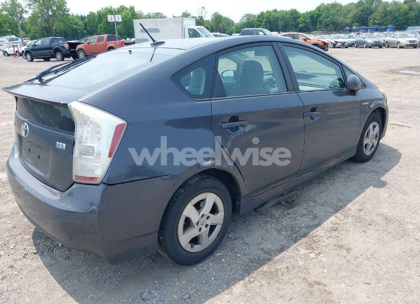 Photo 4 of 2010 Toyota Prius II (VIN JTDKN3DU3A1012373)