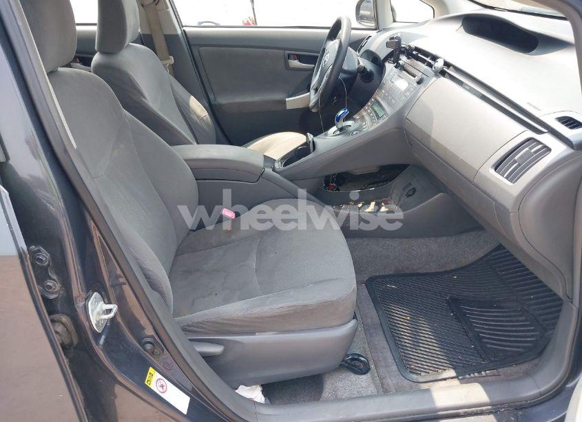 Photo 5 of 2010 Toyota Prius II (VIN JTDKN3DU3A1012373)