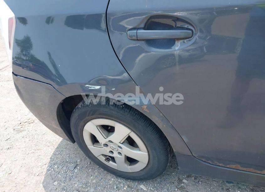 Photo 6 of 2010 Toyota Prius II (VIN JTDKN3DU3A1012373)