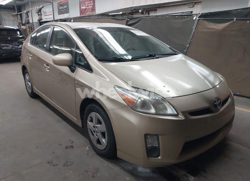 2010 Toyota Prius II (VIN JTDKN3DU3A1018061) main photo