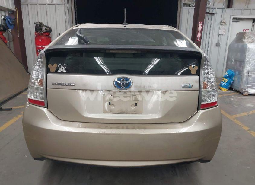 Photo 16 of 2010 Toyota Prius II (VIN JTDKN3DU3A1018061)