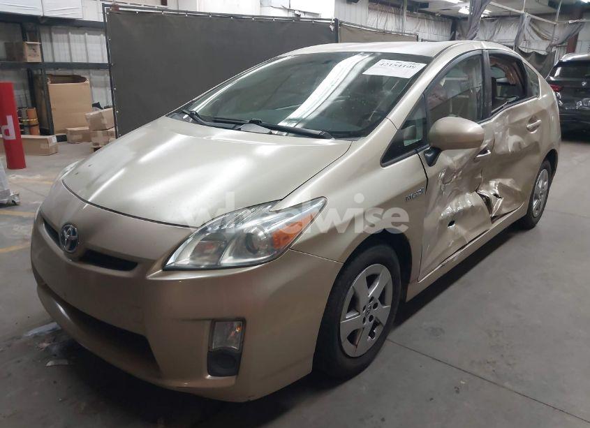 Photo 2 of 2010 Toyota Prius II (VIN JTDKN3DU3A1018061)