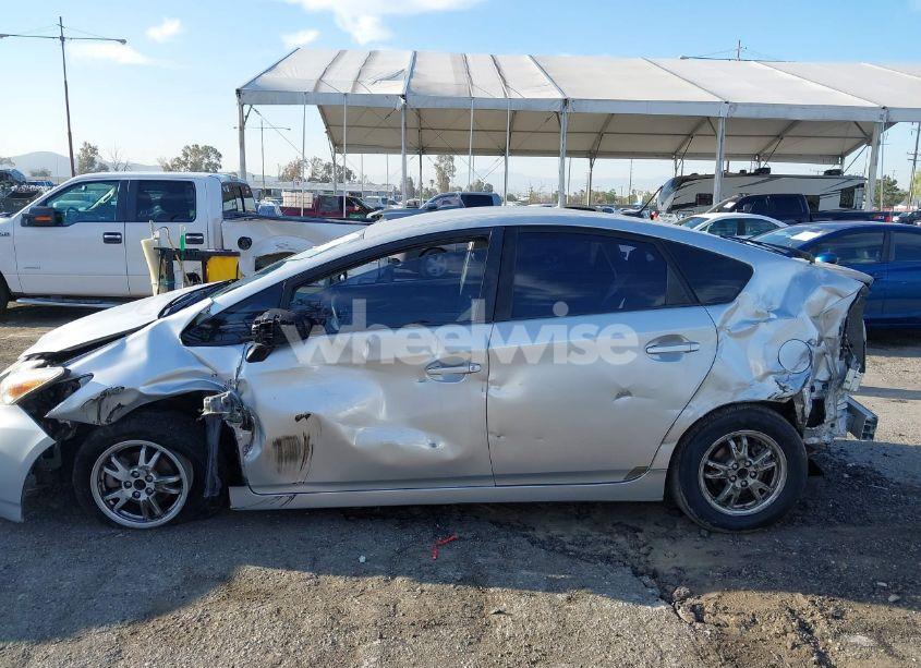 Photo 15 of 2010 Toyota Prius II (VIN JTDKN3DU3A1231186)