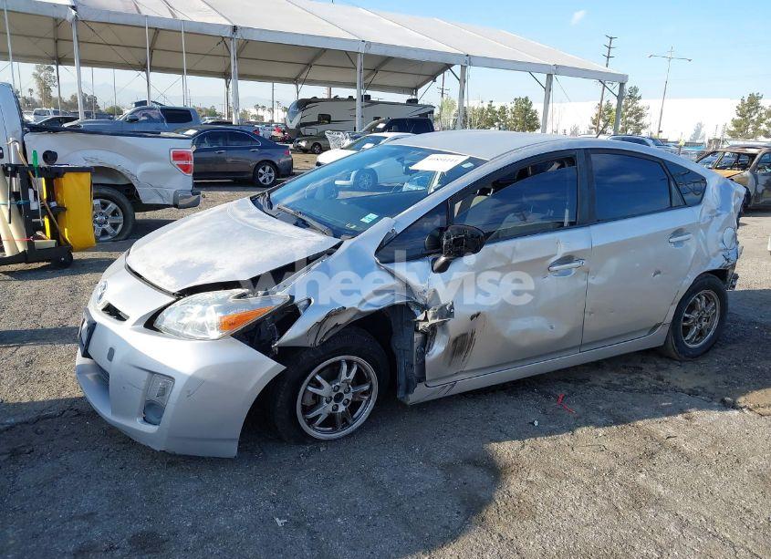 Photo 2 of 2010 Toyota Prius II (VIN JTDKN3DU3A1231186)