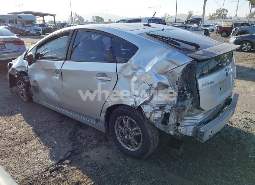 Photo 3 of 2010 Toyota Prius II (VIN JTDKN3DU3A1231186)
