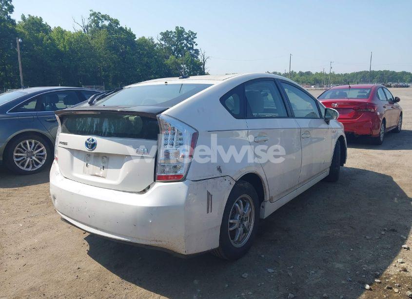 Photo 4 of 2010 Toyota Prius III (VIN JTDKN3DU3A5126222)