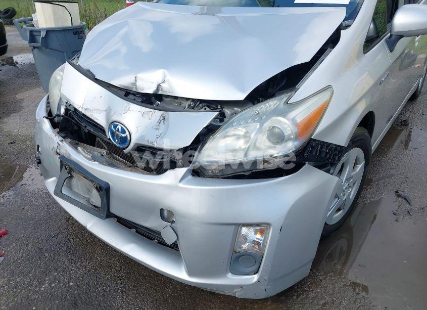 Photo 6 of 2011 Toyota Prius THREE (VIN JTDKN3DU3B0251106)