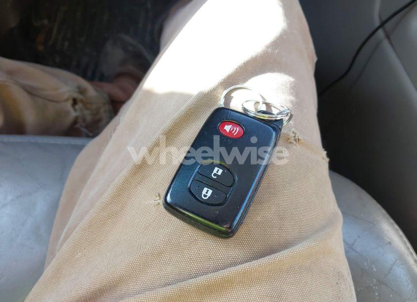 Photo 11 of 2011 Toyota Prius (VIN JTDKN3DU3B0294912)