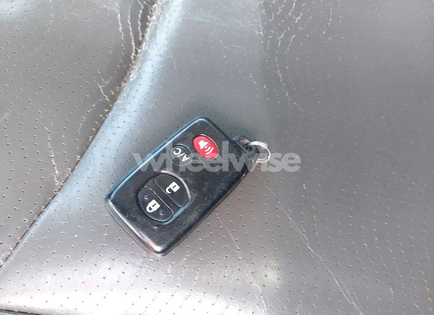 Photo 11 of 2011 Toyota Prius FOUR (VIN JTDKN3DU3B0294960)