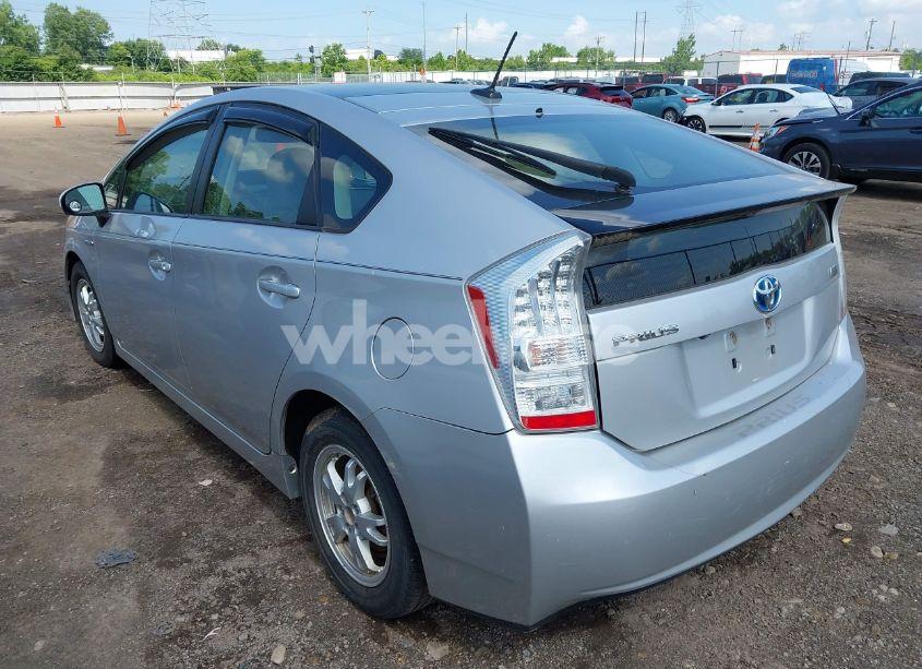 Photo 3 of 2011 Toyota Prius FOUR (VIN JTDKN3DU3B0294960)