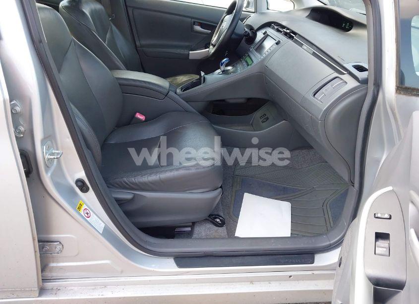 Photo 5 of 2011 Toyota Prius FOUR (VIN JTDKN3DU3B0294960)