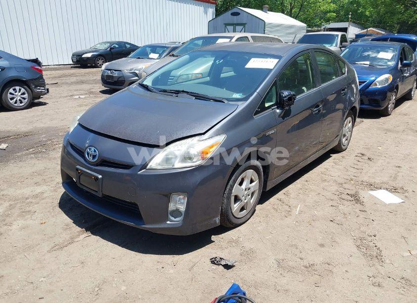 Photo 2 of 2011 Toyota Prius FOUR (VIN JTDKN3DU3B1443653)