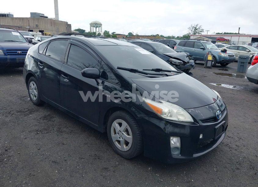 2011 Toyota Prius TWO (VIN JTDKN3DU3B1446424) main photo